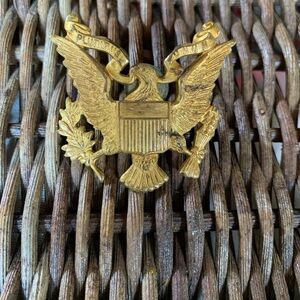 WWII American Civilian Volunteer visor cap eagle, brass